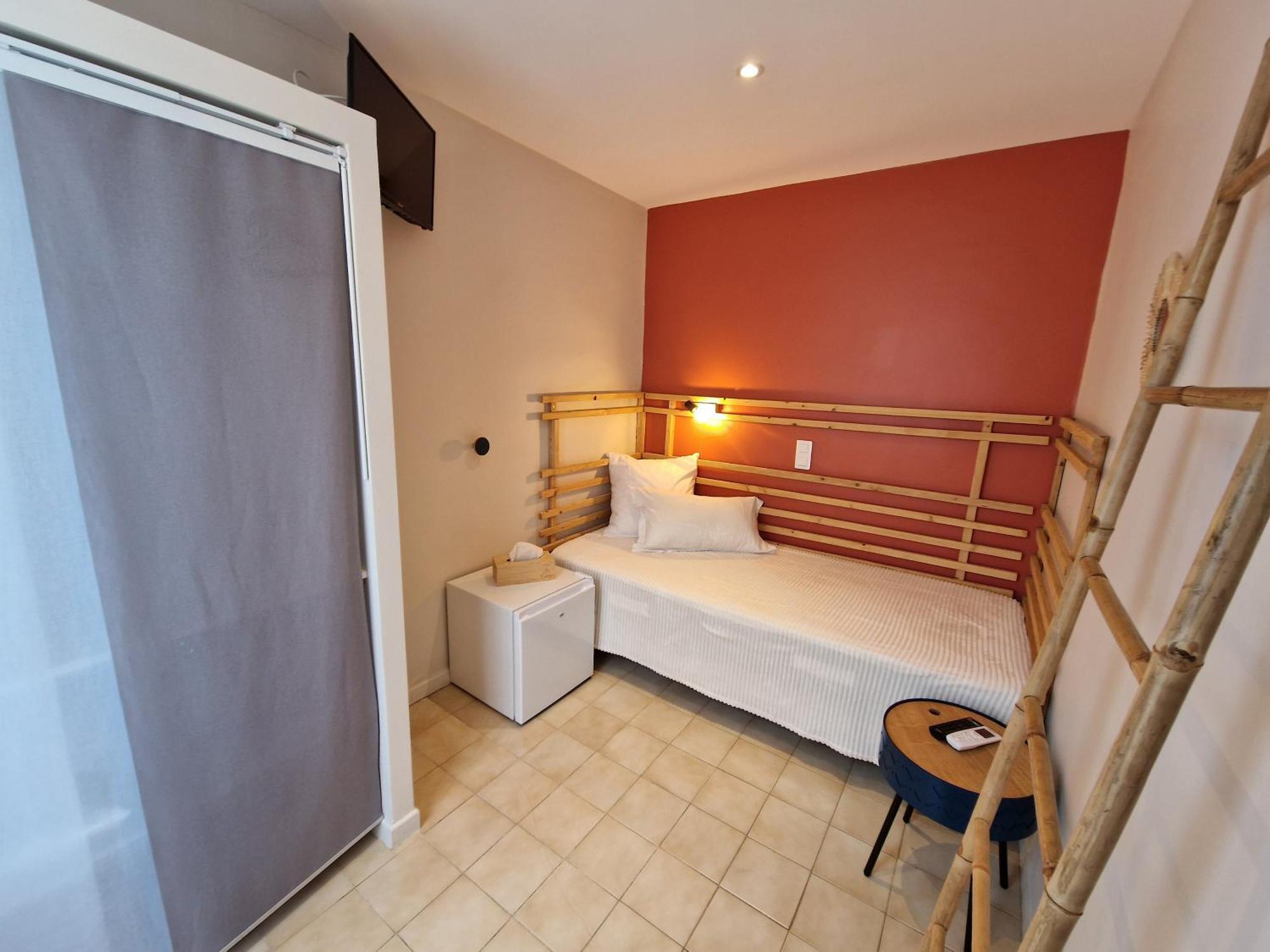 Hotel Le Cosy Saint Aygulf Exterior foto