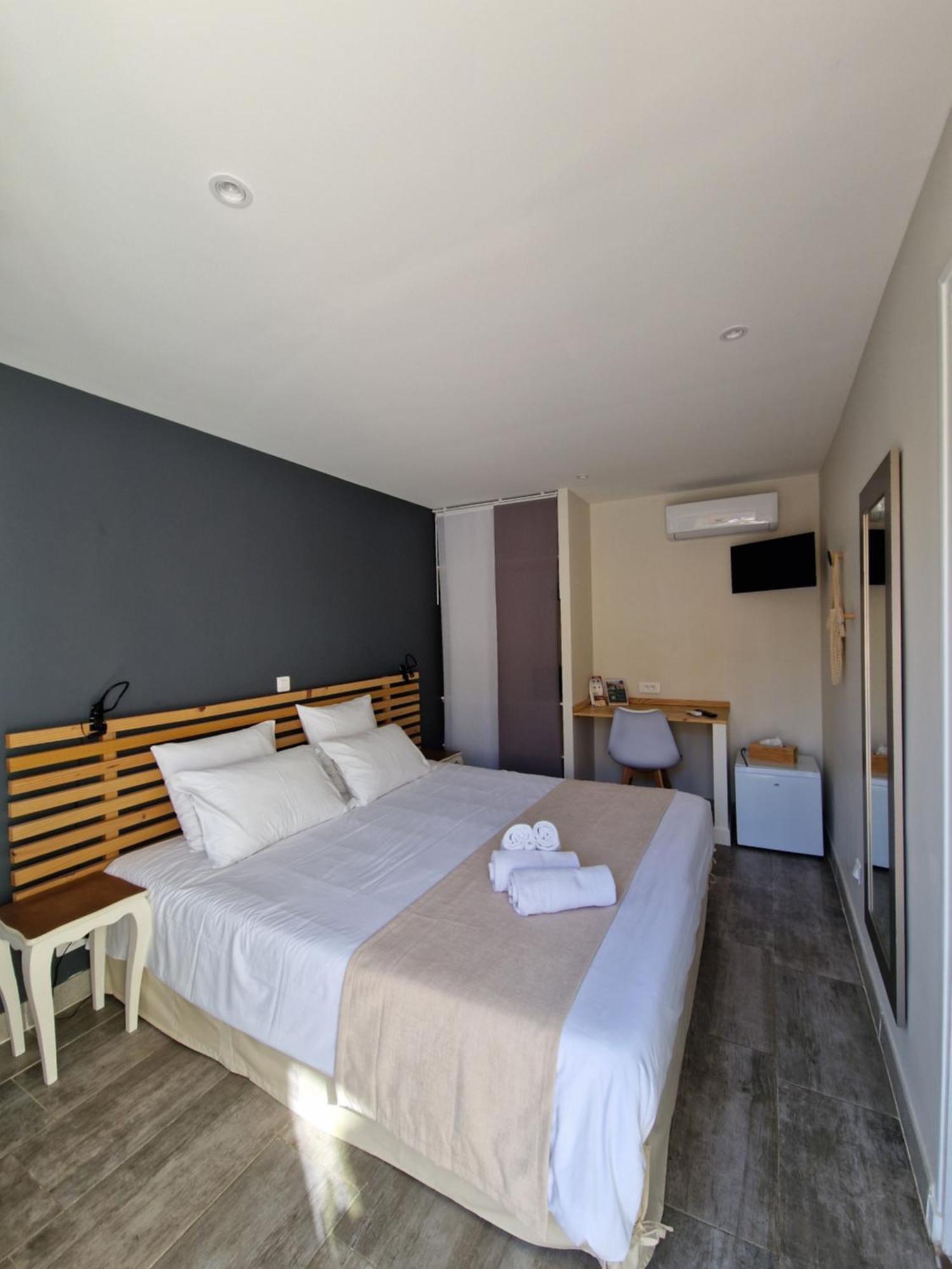 Hotel Le Cosy Saint Aygulf Exterior foto