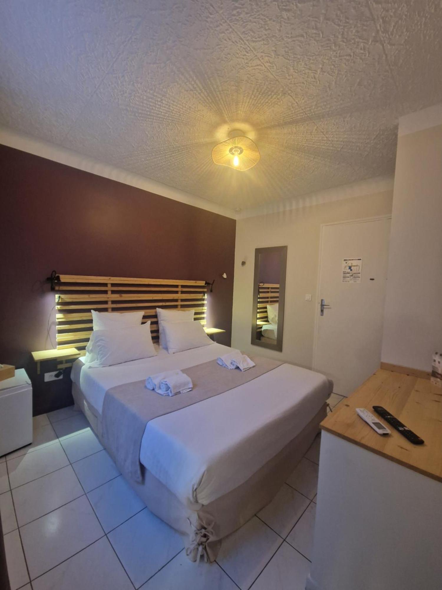 Hotel Le Cosy Saint Aygulf Exterior foto